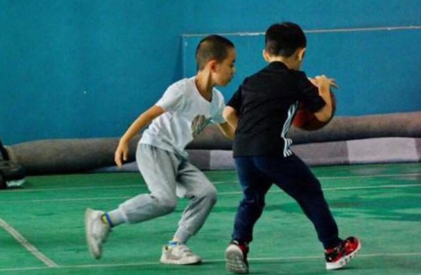 为什么篮球训练的价值对青少年发展如此重要?_2